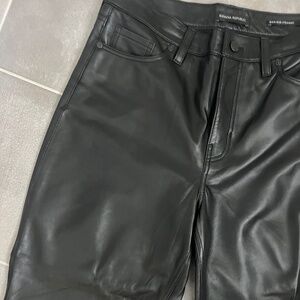 Women’s Banana Republic leather pants 29